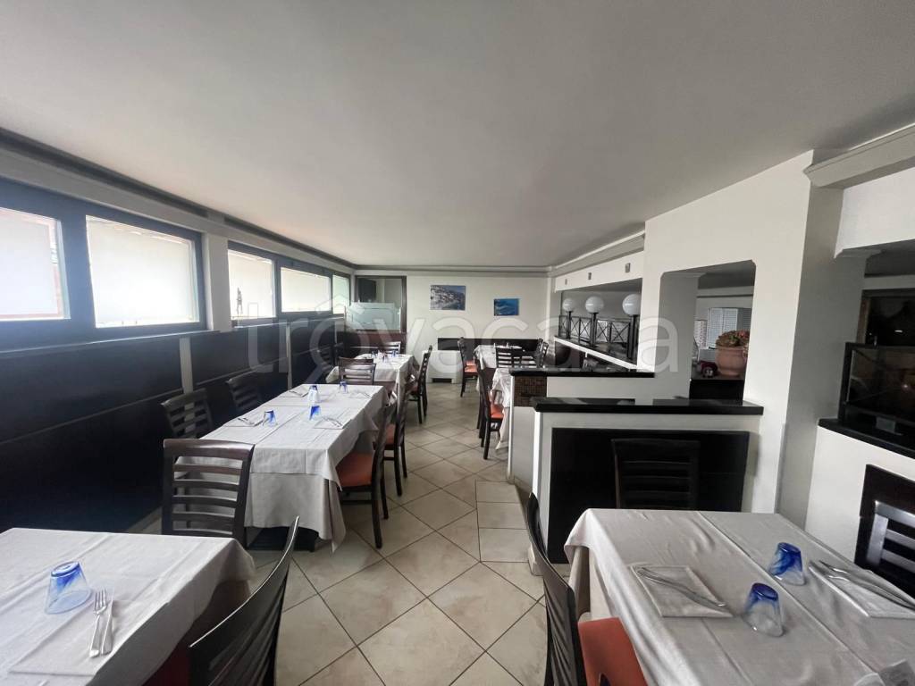 negozio in vendita a Parma in zona San Lazzaro