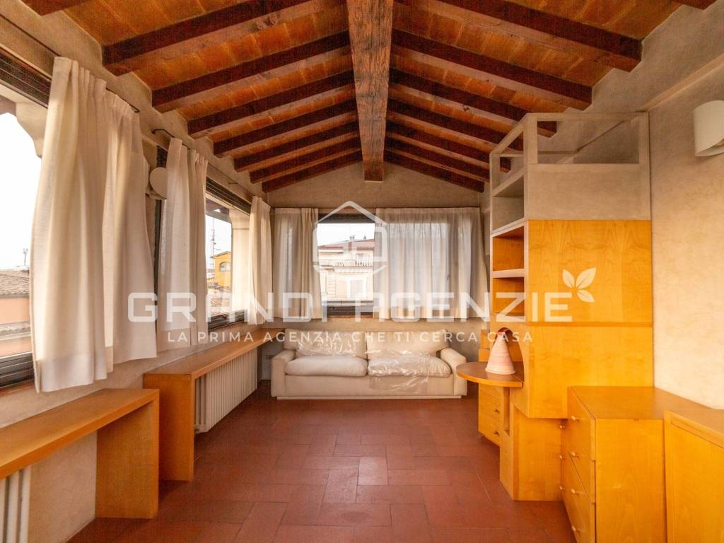 appartamento in vendita a Parma in zona Centro Storico