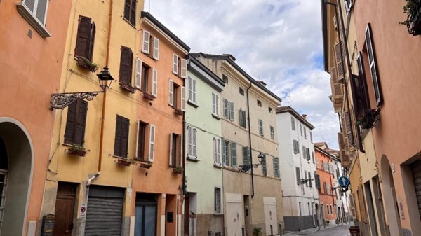 appartamento in vendita a Parma in zona Centro Storico