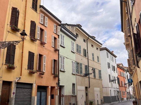 appartamento in vendita a Parma in zona Centro Storico