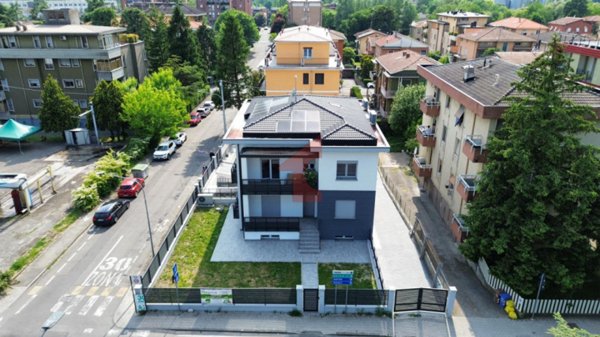 appartamento in vendita a Parma in zona Montanara