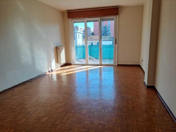 appartamento in vendita a Parma in zona Molinetto