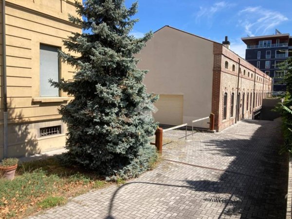 ufficio in vendita a Parma in zona San Leonardo