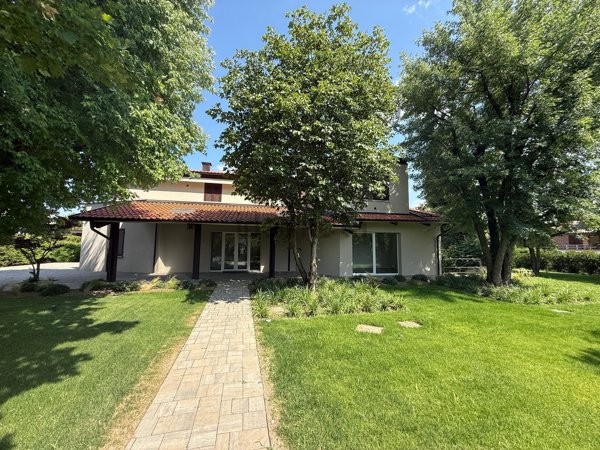 casa indipendente in vendita a Parma