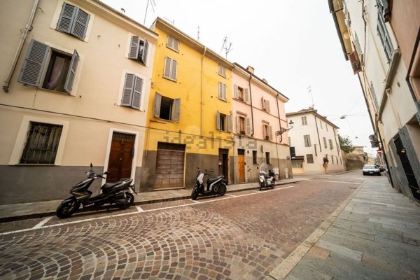 casa indipendente in vendita a Parma in zona Centro Storico