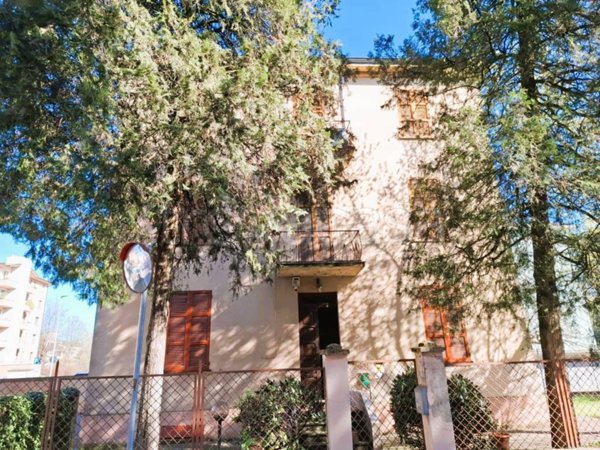 casa indipendente in vendita a Parma