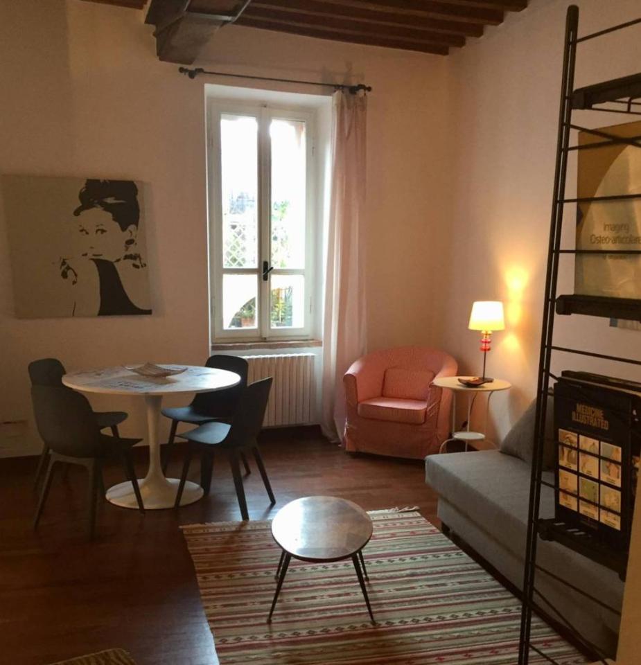 appartamento in vendita a Parma in zona Oltretorrente