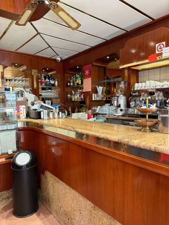 negozio in vendita a Parma in zona Cittadella