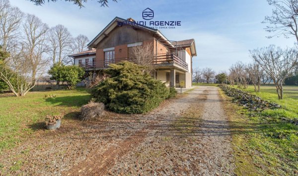 casa indipendente in vendita a Parma in zona Vigolante