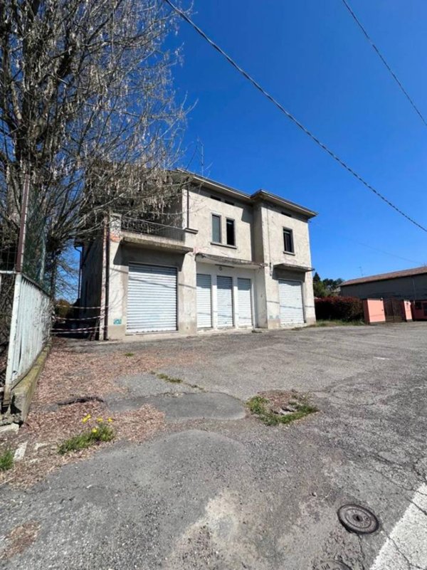 casa indipendente in vendita a Parma in zona San Martino / Paradigna