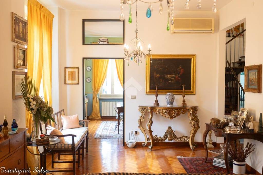 appartamento in vendita a Parma in zona Cittadella