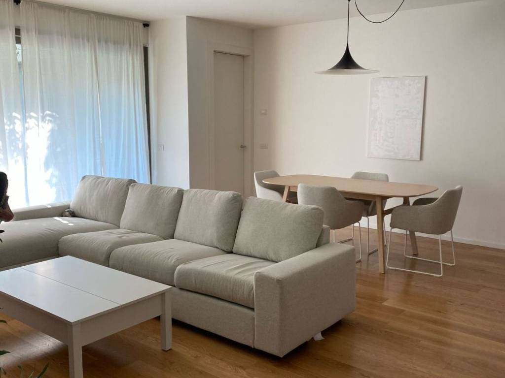 appartamento in vendita a Parma in zona Oltretorrente