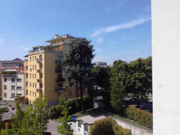 appartamento in vendita a Parma in zona Centro Storico