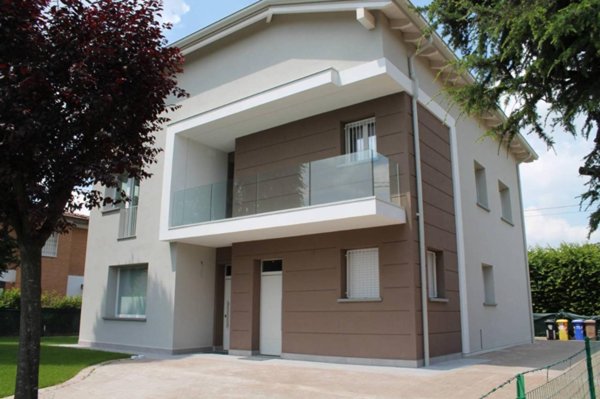casa indipendente in vendita a Parma in zona Corcagnano