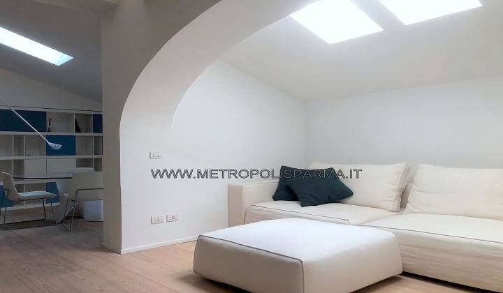 appartamento in vendita a Parma in zona Centro Storico