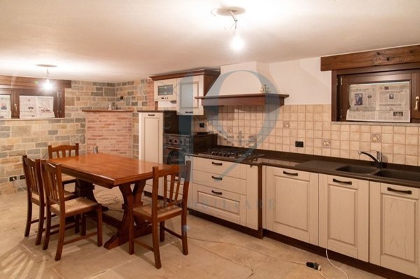 casa indipendente in vendita a Parma