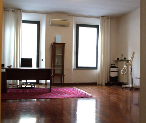 ufficio in vendita a Parma in zona San Leonardo