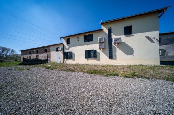 casa indipendente in vendita a Parma