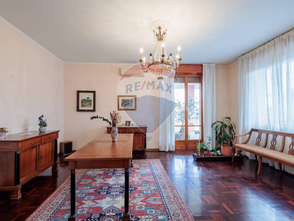 appartamento in vendita a Parma in zona San Lazzaro
