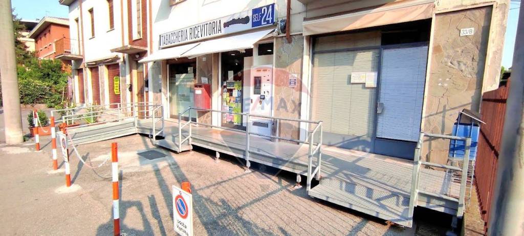 negozio in vendita a Parma in zona Molinetto