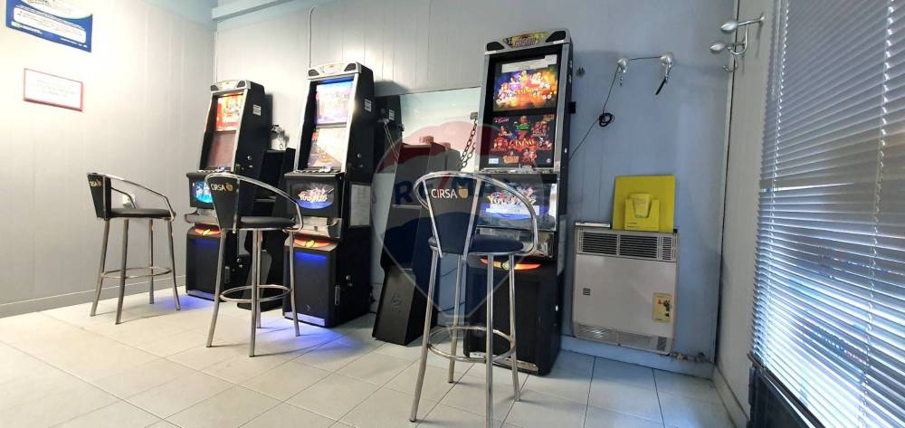 negozio in vendita a Parma in zona Molinetto