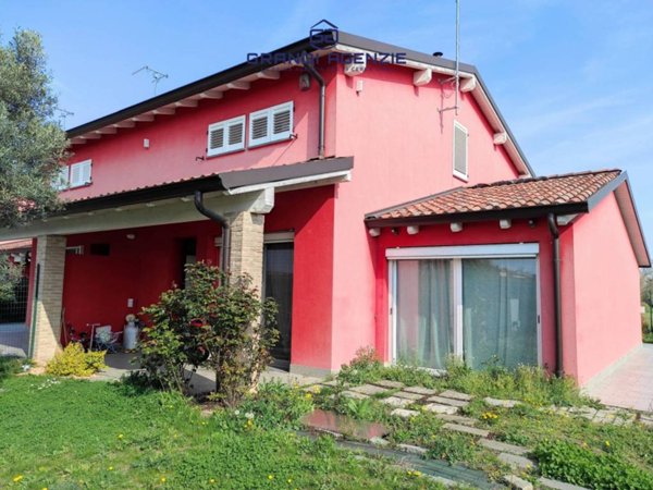 casa indipendente in vendita a Parma in zona Corcagnano