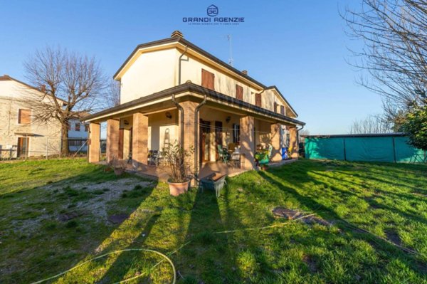 casa indipendente in vendita a Parma in zona Panocchia