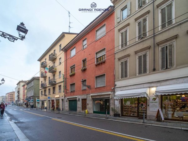 appartamento in vendita a Parma in zona Centro Storico
