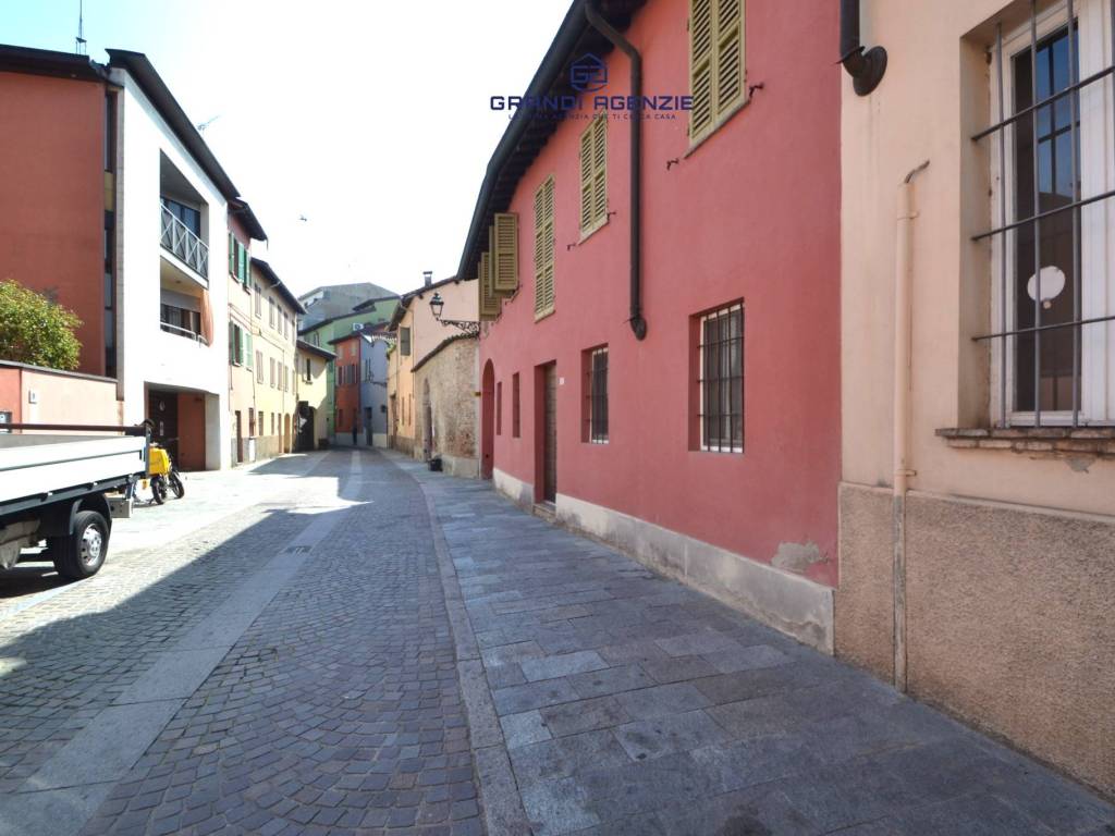 appartamento in vendita a Parma in zona Oltretorrente