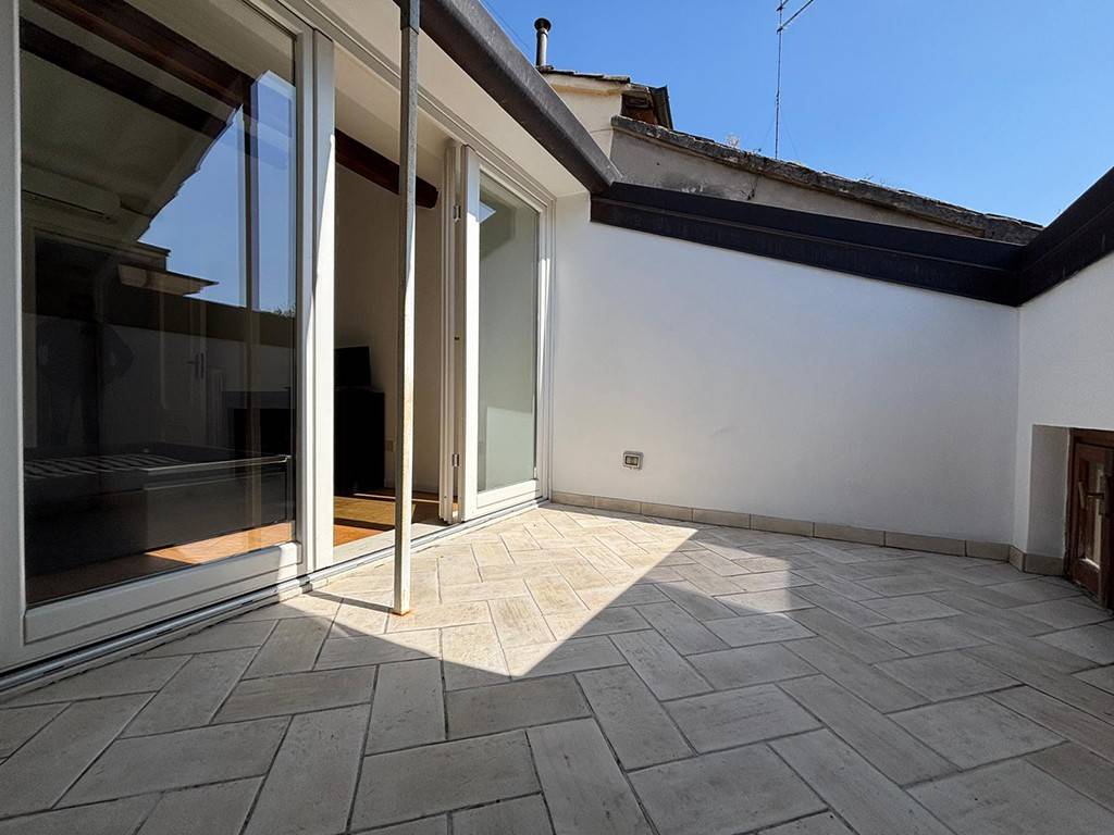casa indipendente in vendita a Parma in zona Oltretorrente