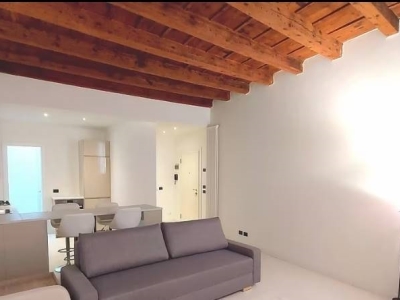 appartamento in vendita a Parma in zona Oltretorrente