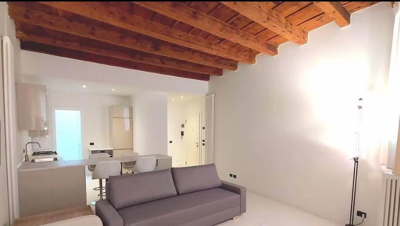 appartamento in vendita a Parma in zona Oltretorrente