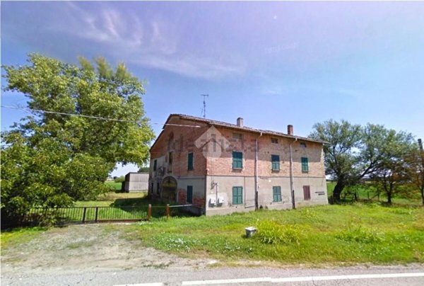 casa indipendente in vendita a Parma
