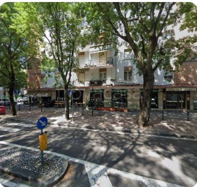 negozio in vendita a Parma in zona Montanara