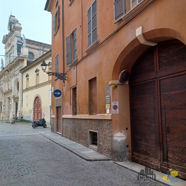 ufficio in vendita a Parma in zona Centro Storico