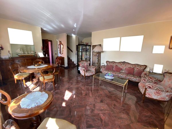 casa indipendente in vendita a Parma