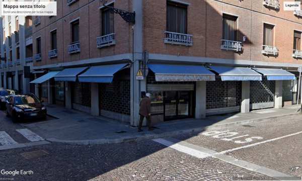 locale commerciale in vendita a Parma in zona Centro Storico