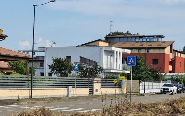 casa indipendente in vendita a Parma in zona Vicofertile