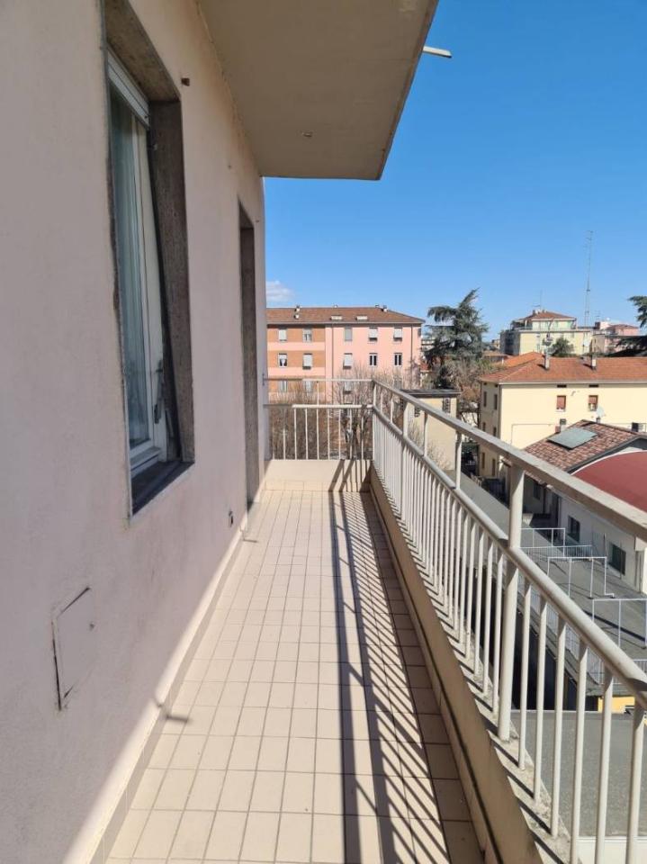 appartamento in vendita a Parma in zona Crocetta