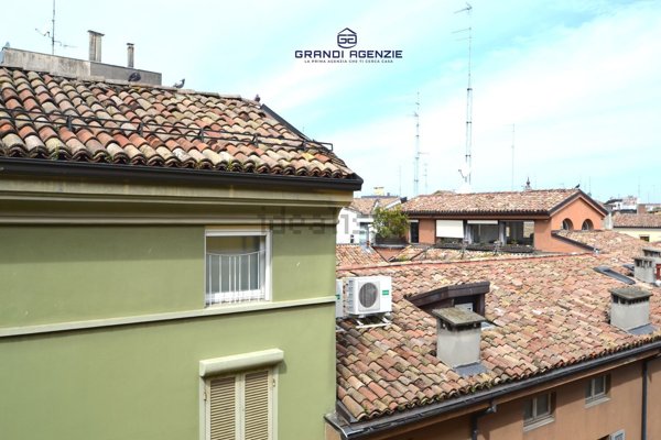 appartamento in vendita a Parma in zona Centro Storico