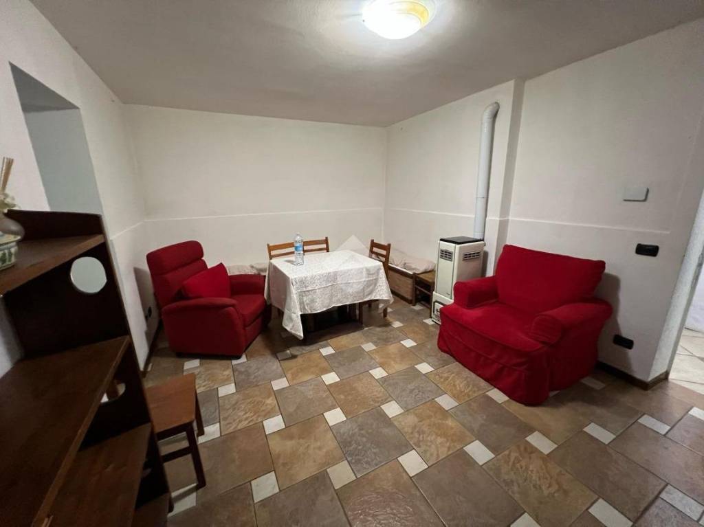 casa indipendente in vendita a Parma in zona Fognano