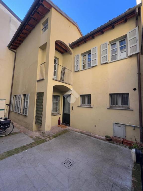 appartamento in vendita a Parma in zona Centro Storico