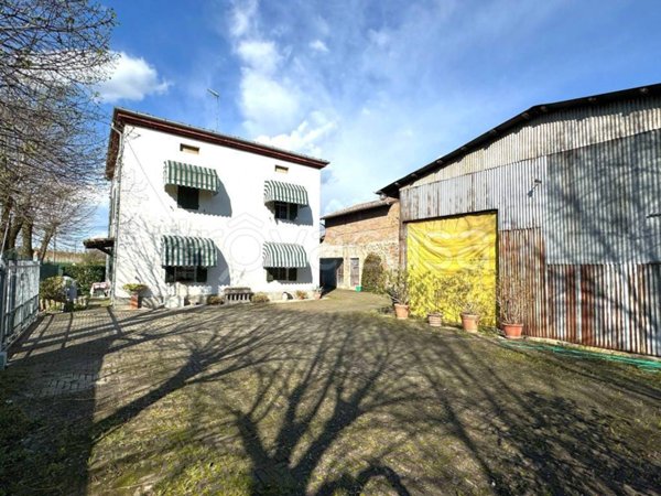 casa indipendente in vendita a Parma in zona San Martino / Paradigna