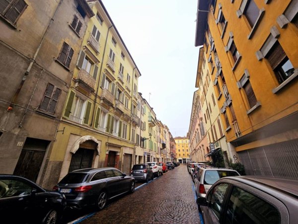 appartamento in vendita a Parma in zona Centro Storico