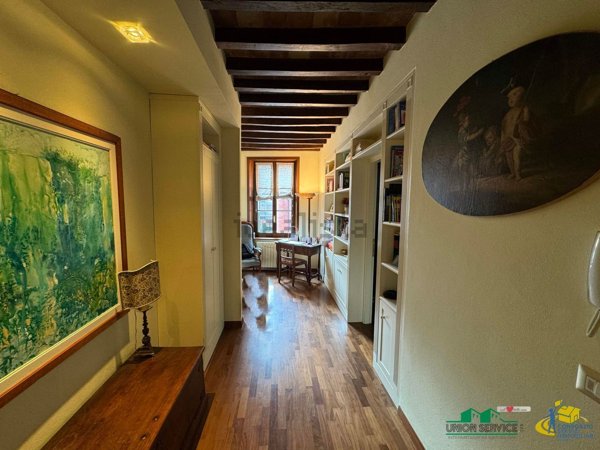 appartamento in vendita a Parma in zona Oltretorrente