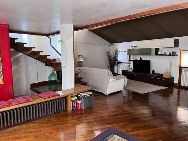 casa indipendente in vendita a Parma in zona Centro Storico