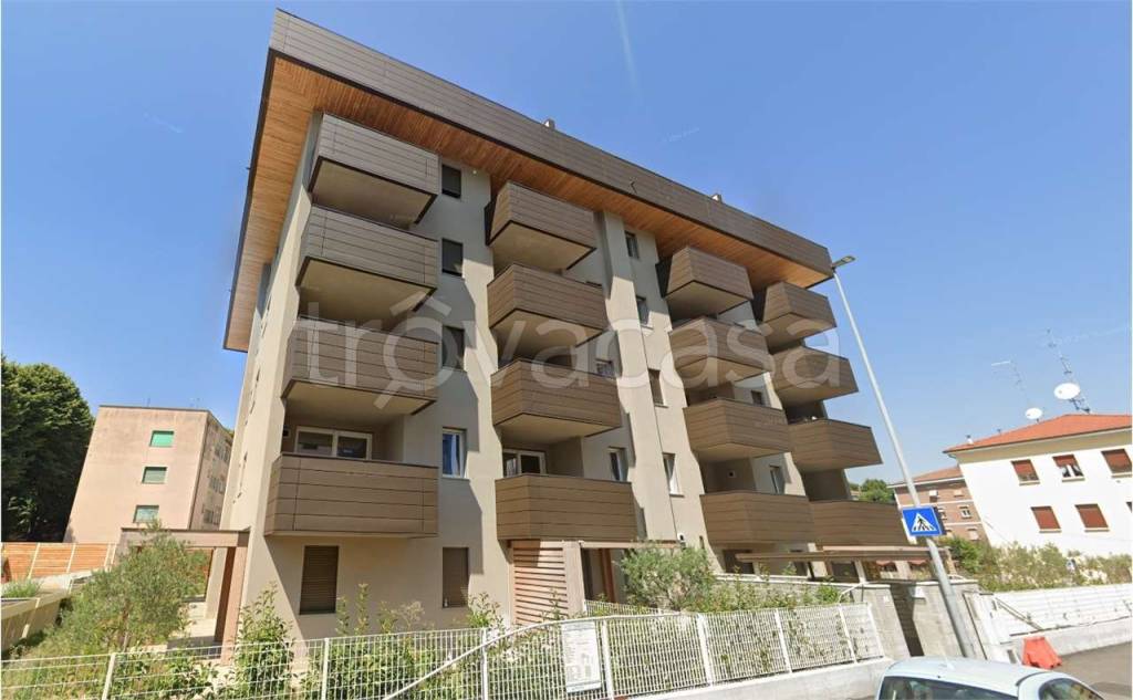 appartamento in vendita a Parma in zona Crocetta