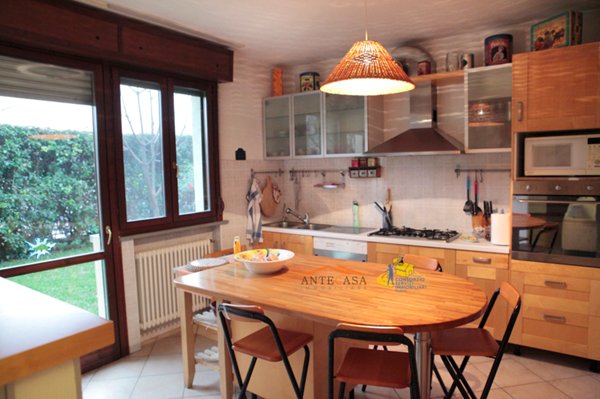 appartamento in vendita a Parma in zona Centro Storico