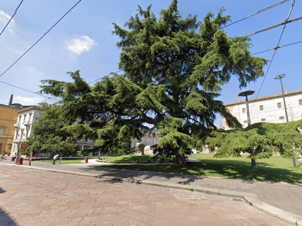 appartamento in vendita a Parma in zona Centro Storico