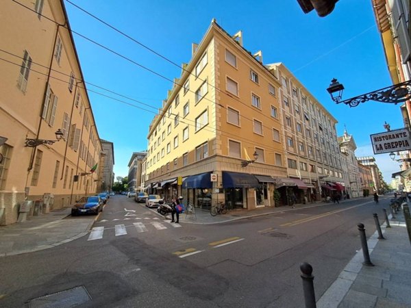 appartamento in vendita a Parma in zona Centro Storico